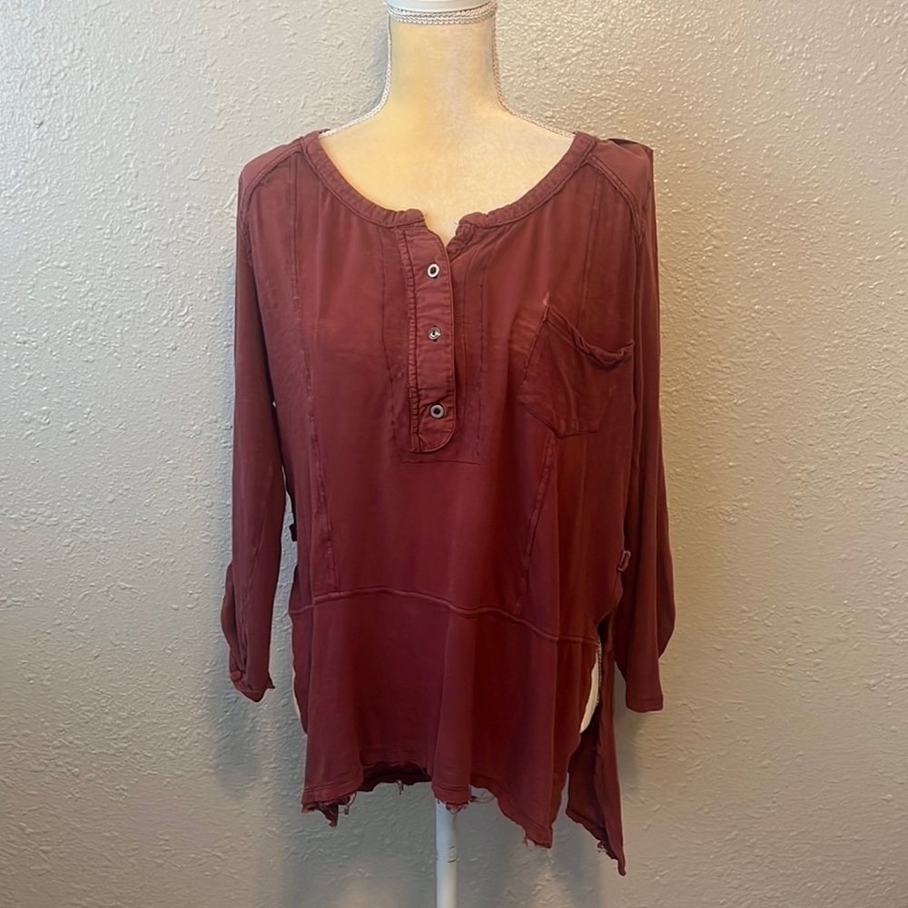 Free People We The Free Maroon Distressed Long Sleeve Top Size S‎